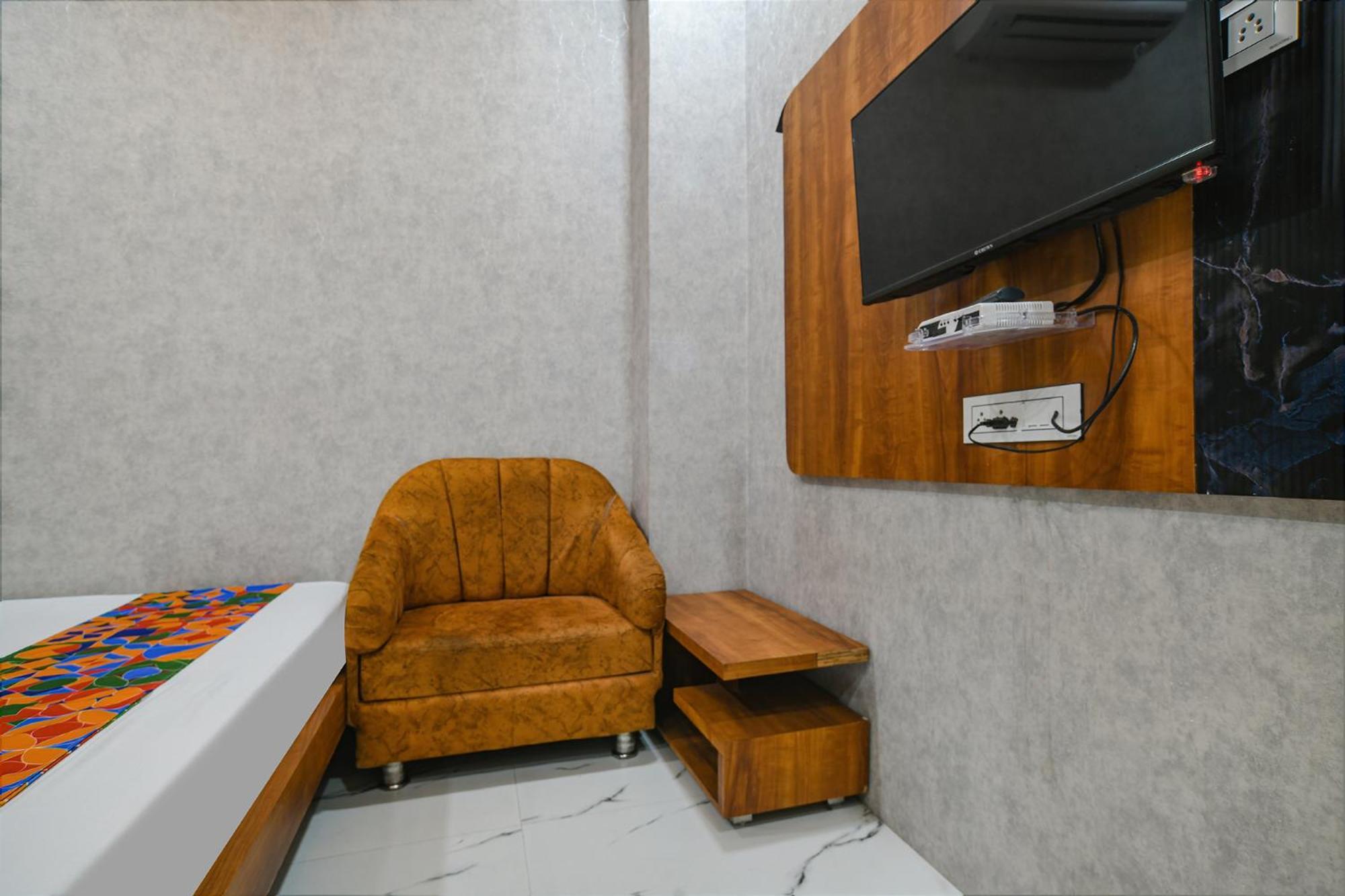Hotel Fabexpress Orbit Ujjain Exterior foto
