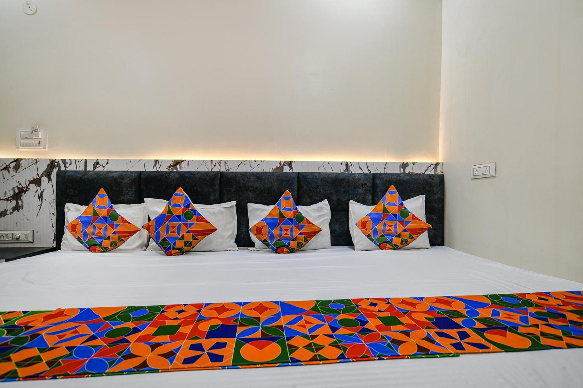 Hotel Fabexpress Orbit Ujjain Exterior foto